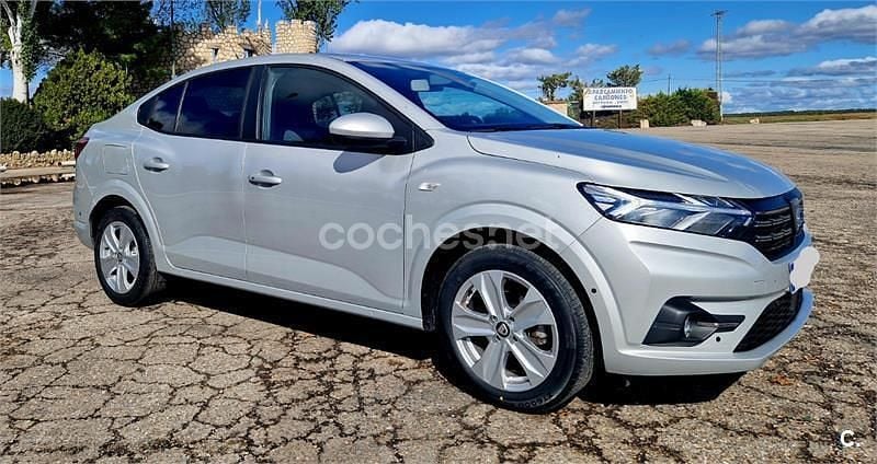 Usado Dacia Logan Comfort 100 CV (73 kW) 2021 Gris / plata Berlina