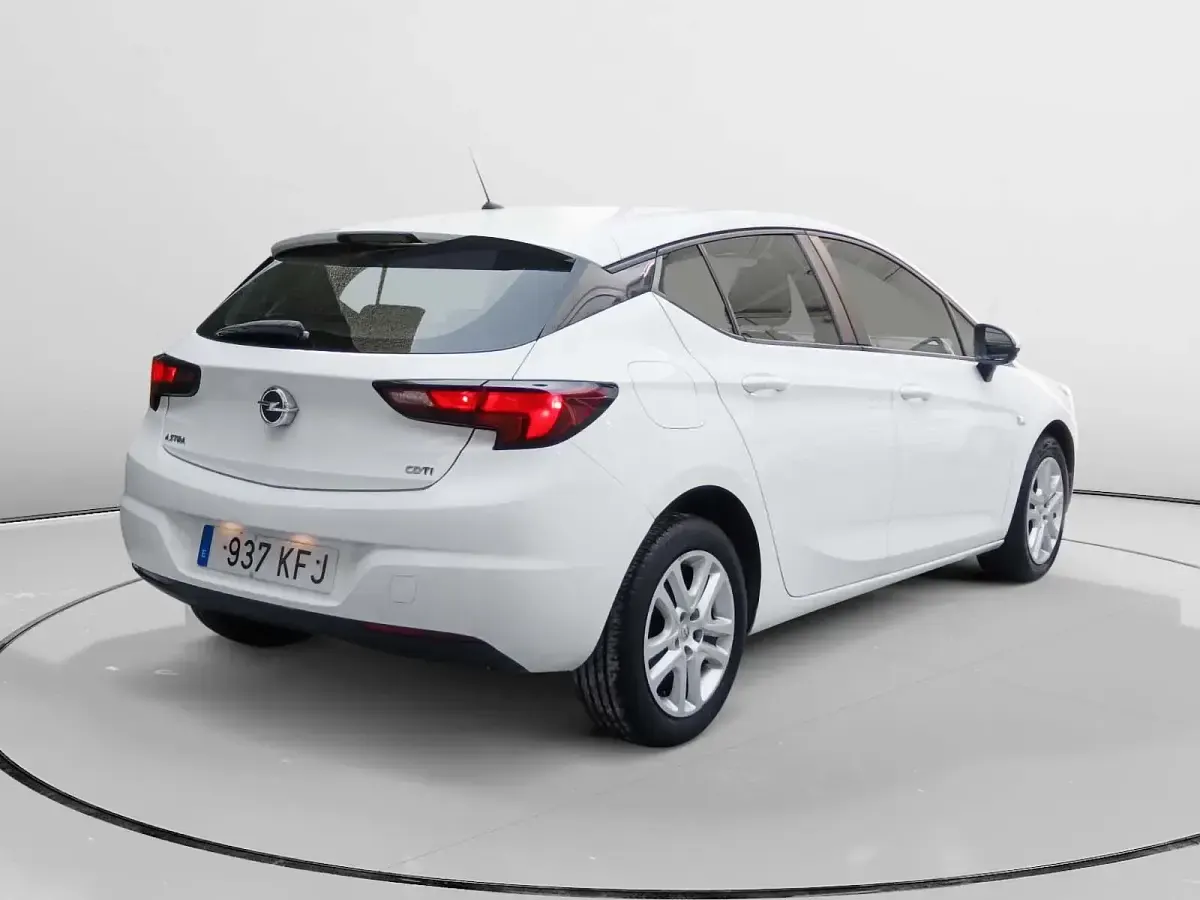 Usado Opel Astra 110 CV (80 kW) 2017