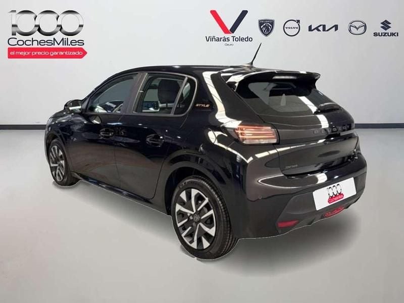 Usado Peugeot 208 Style 110 CV (80 kW) 2025 Negro Utilitario