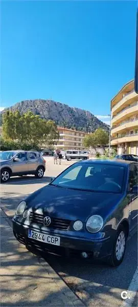 Usado VW Polo Trendline 75 CV (55 kW) 2003 Azul Berlina