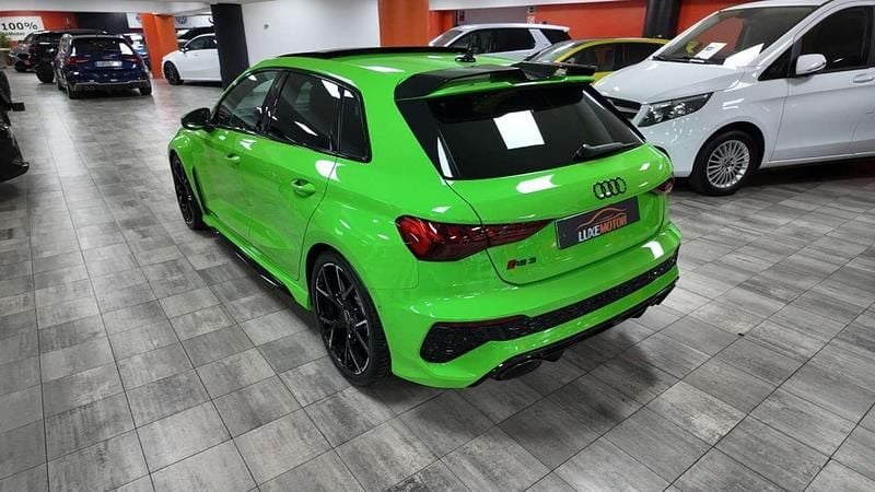 Usado Audi RS3 Sportback 400 CV (294 kW) 2022 Verde Utilitario