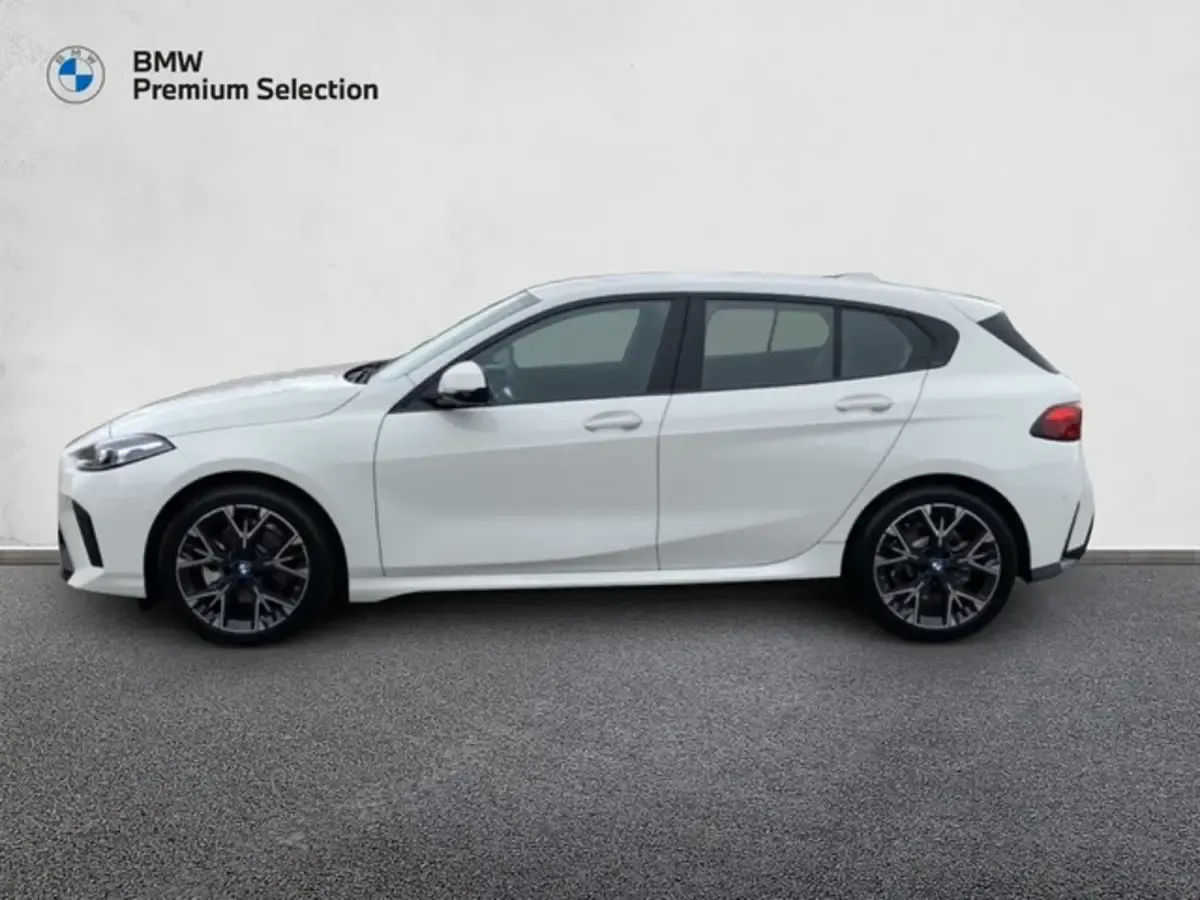 Usado BMW 120 Comfort Edition 170 CV (125 kW) 2026 Blanco Utilitario