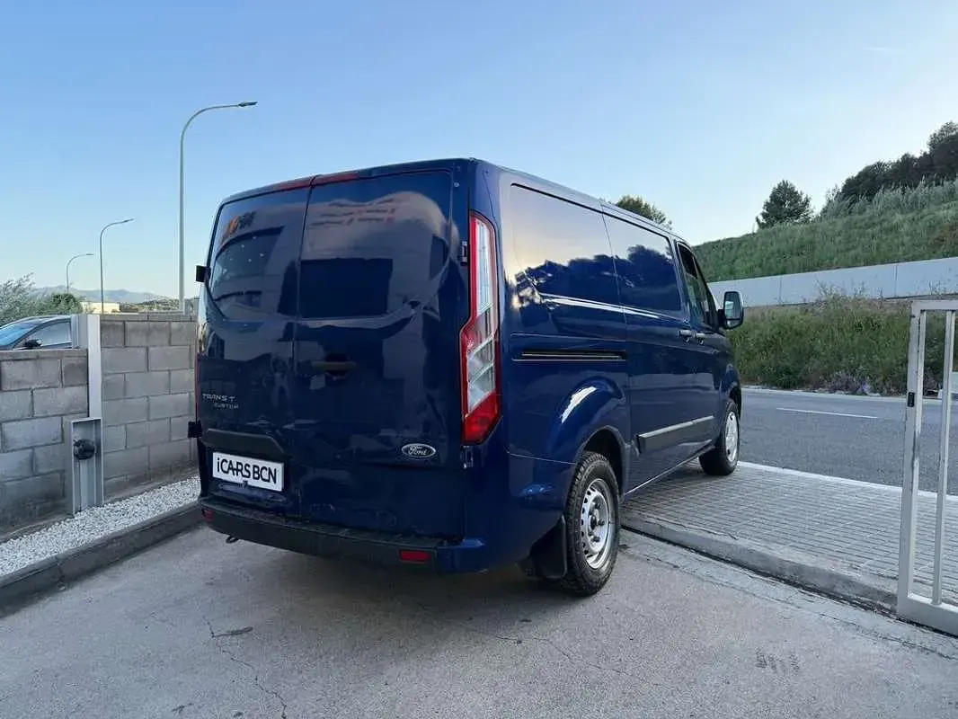 Usado Ford Transit Custom 170 CV (125 kW) 2023 Blanco Van