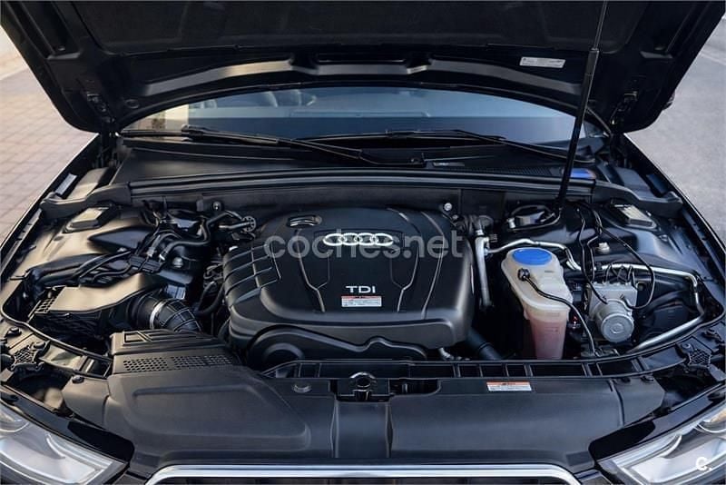 Usado Audi A4 150 CV (110 kW) 2014 Negro Berlina