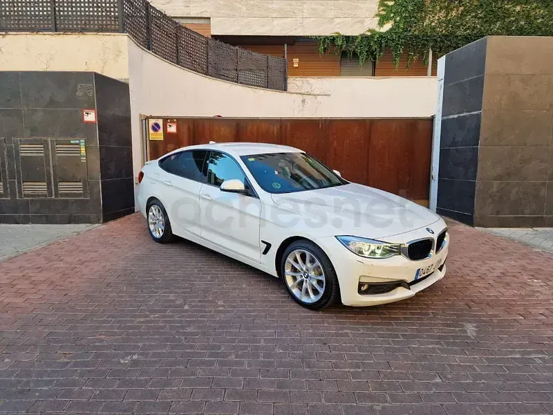 Usado BMW 320 Comfort Edition 190 CV (139 kW) 2017 Blanco Berlina