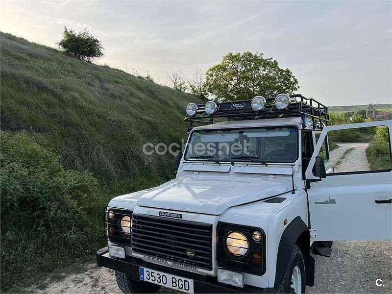 Usado Land Rover Defender 122 CV (89 kW) 2001 Blanco SUV