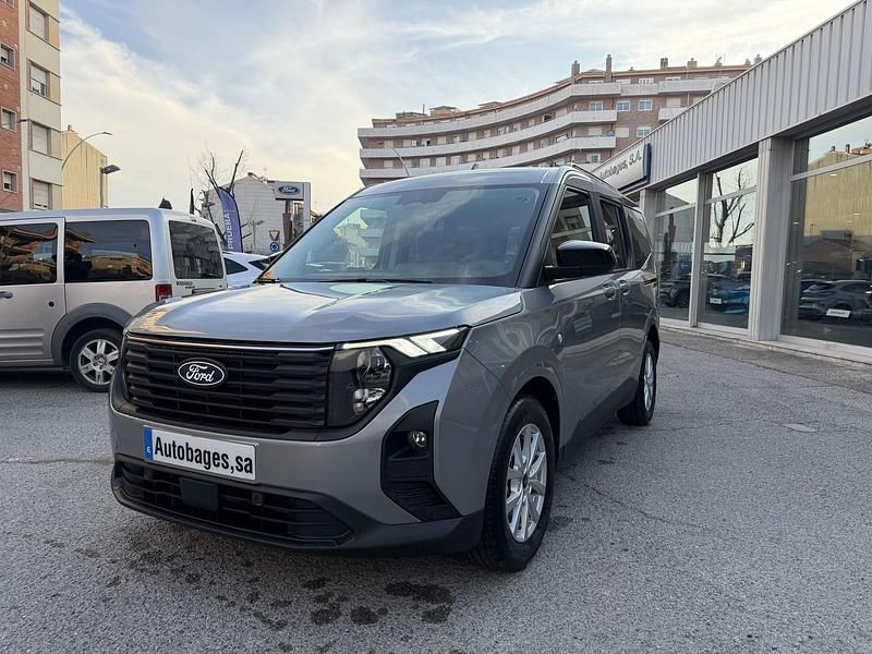 Nuevo Ford Tourneo Courier Titanium 125 CV (91 kW) 2026 Gris Monovolumen