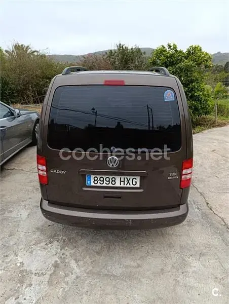 Usado VW Caddy Pro 102 CV (75 kW) 2014 Marrón Monovolumen