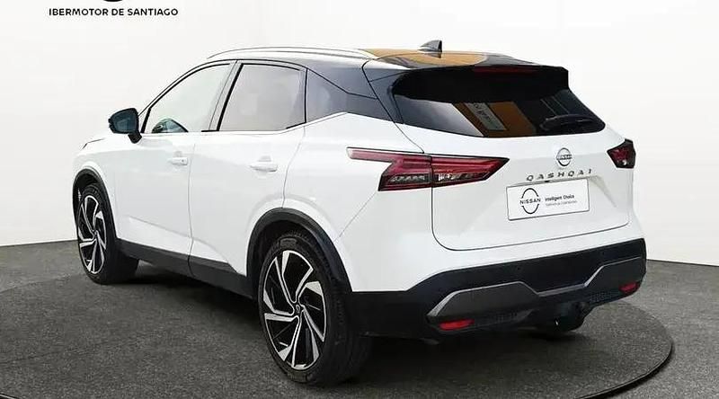 Usado Nissan Qashqai Tekna 158 CV (116 kW) 2023 Lunar white con techo midnight SUV