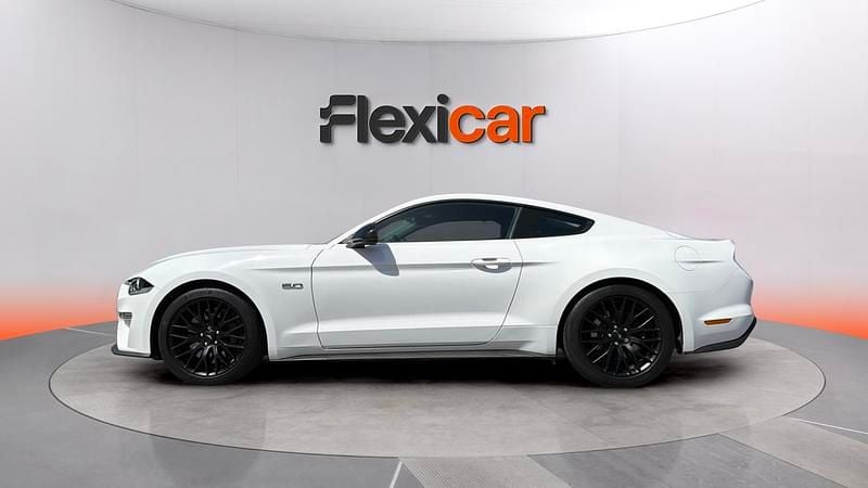 Używany Ford Mustang GT 450 KM (330 kW) 2020 Biały Coupe