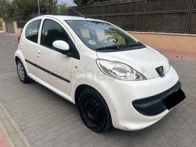 Usado Peugeot 107 54 CV (39 kW) 2007 Blanco Utilitario