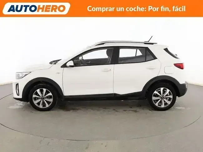 Usado Kia Stonic 84 HP (61 kW) 2023 Branco SUV