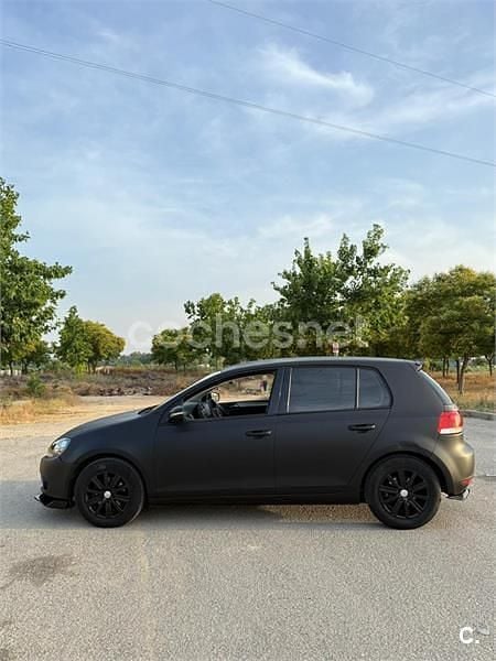 Usado VW Golf VI 105 CV (77 kW) 2011 Negro Utilitario