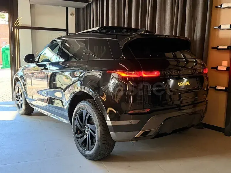 Usado Land Rover Range Rover evoque R-Dynamic 163 CV (119 kW) 2022 Negro SUV