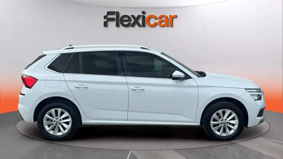Usado Skoda Kamiq Ambition 116 CV (85 kW) 2023 Blanco SUV