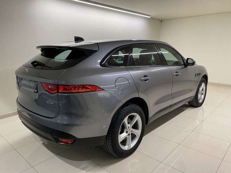 Usado Jaguar F-Pace Prestige 180 CV (132 kW) 2021 Gris SUV