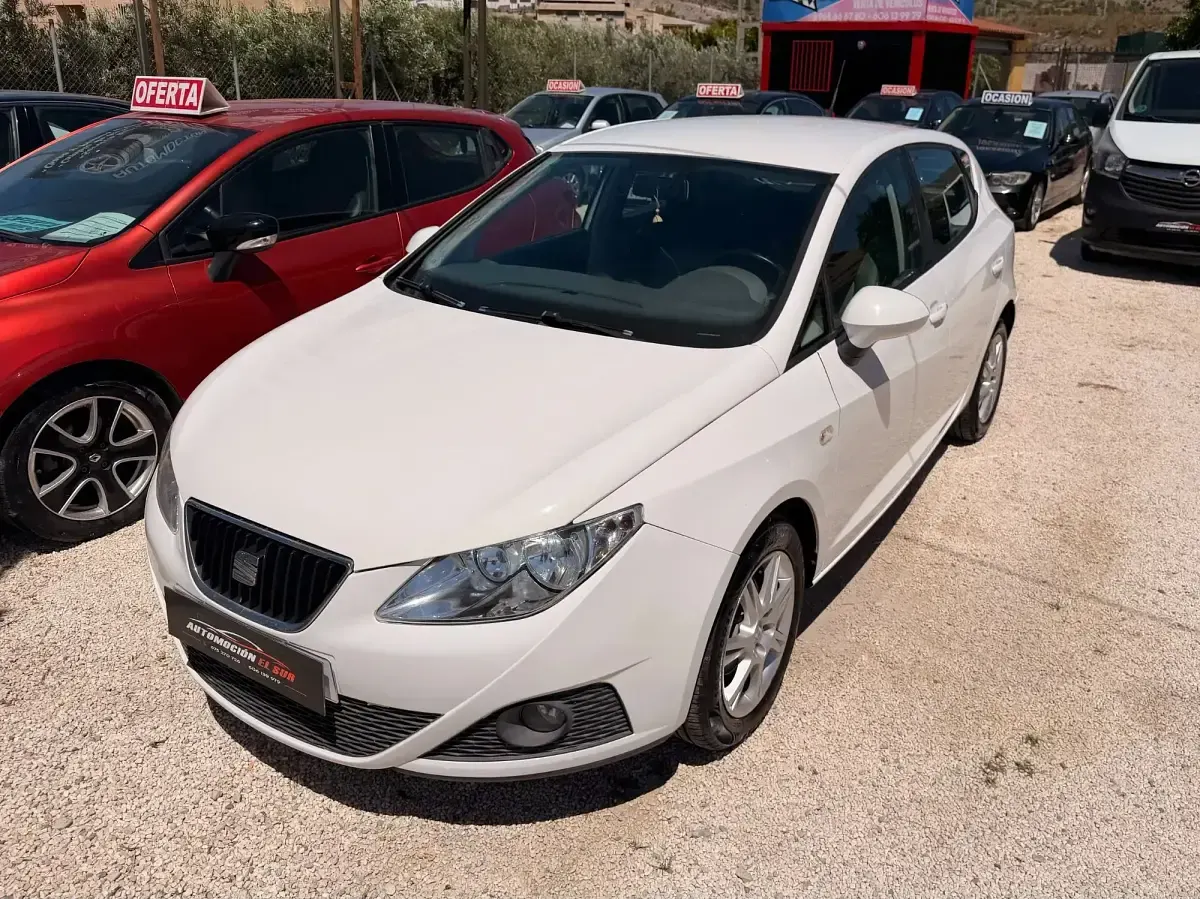 Usado Seat Ibiza Sport 90 CV (66 kW) 2009 Blanco