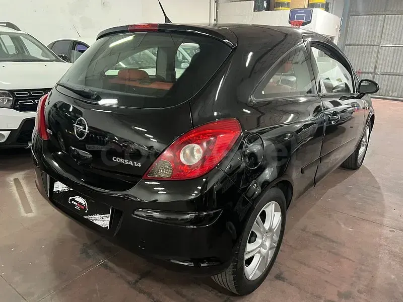 Usado Opel Corsa Enjoy 90 CV (66 kW) 2007 Negro Utilitario