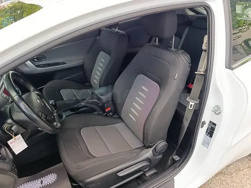 Usado Kia ProCeed 135 CV (99 kW) 2013 Blanco Utilitario