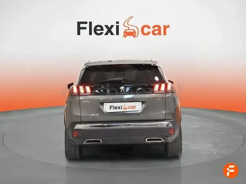 Usado Peugeot 3008 GT 180 CV (132 kW) 2018 Gris / plata SUV