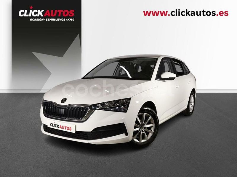 Blanco Usado 2022 Skoda Scala Active Utilitario | 15.900 € (Precio justo) - Imagen 1/4