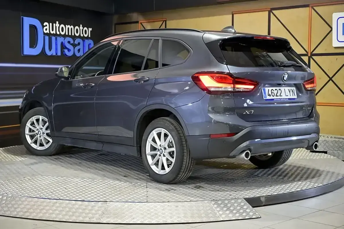 Usado BMW X1 Comfort Edition 151 CV (111 kW) 2022 Gris / plata SUV