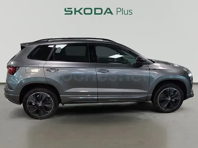 Nuevo Skoda Karoq SportLine 150 CV (110 kW) 2025 Gris / plata SUV