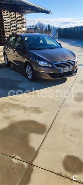 Usado Peugeot 308 Business-Line 120 CV (88 kW) 2015 Marrón Berlina
