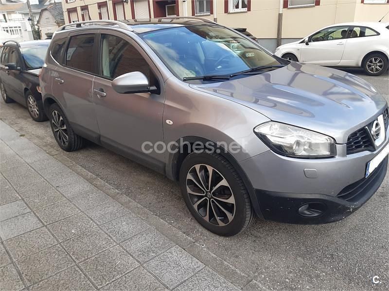 Gris / plata Usado 2011 Nissan Qashqai +2 Premium Edition SUV | 7200 € (Buen precio) - Imagen 1/4
