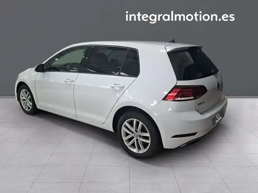 Usado VW Golf VII Advance 116 CV (85 kW) 2019 Blanco Utilitario