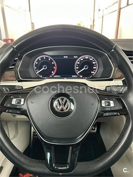 Usado VW Passat Alltrack 220 CV (161 kW) 2018 Blanco Familiar