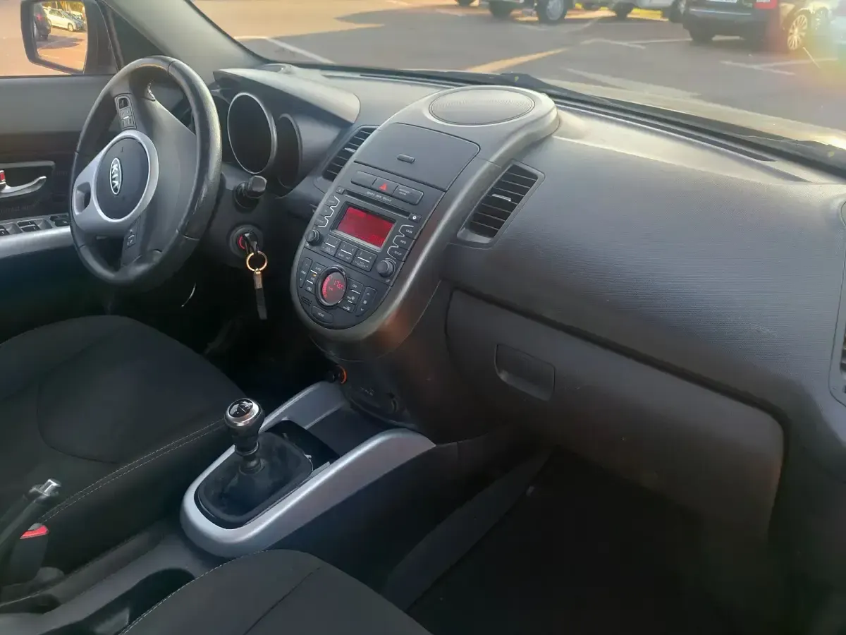 Usado Kia Soul 128 CV (94 kW) 2012 Negro SUV