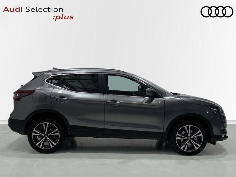 Usado Nissan Qashqai N-Connecta 115 CV (84 kW) 2020 Gris / plata SUV