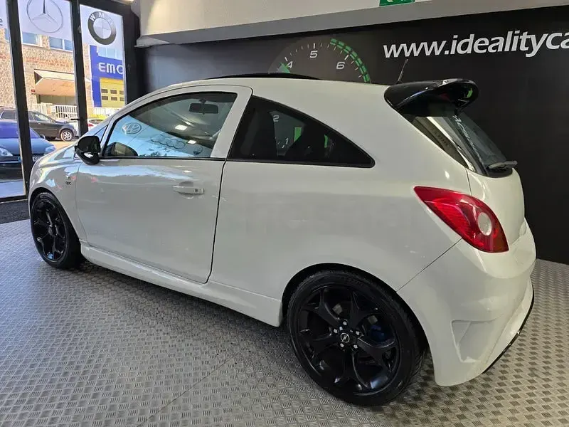 Usado Opel Corsa OPC 192 CV (141 kW) 2010 Blanco Utilitario