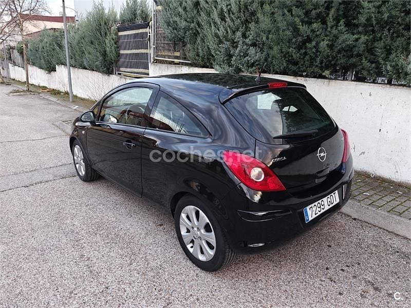 Usado Opel Corsa Enjoy 80 CV (58 kW) 2008 Negro Utilitario