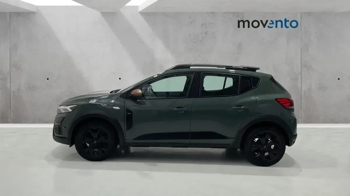 Usado Dacia Sandero Extreme 110 CV (80 kW) 2024 Verde Berlina