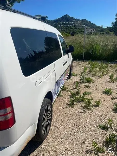 Usado VW Caddy Comfortline 102 CV (75 kW) 2011 Blanco Monovolumen