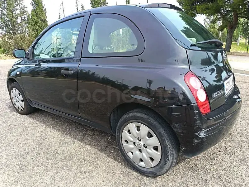 Usado Nissan Micra Visia 80 CV (58 kW) 2007 Negro Berlina