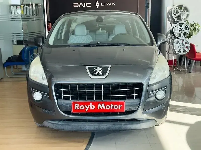 Usado Peugeot 3008 110 CV (80 kW) 2010 Azul Familiar