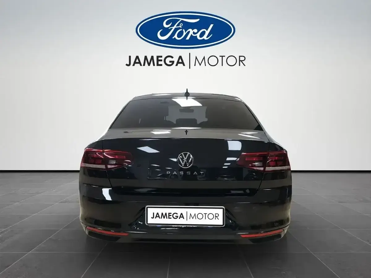 Usado VW Passat 122 CV (89 kW) 2021 Negro Berlina