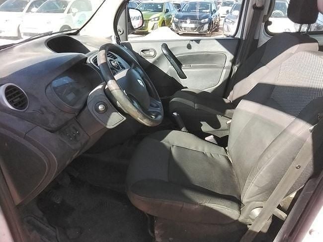 Begagnad Renault Kangoo 89 HK (65 kW) 2019 Vit Minibuss