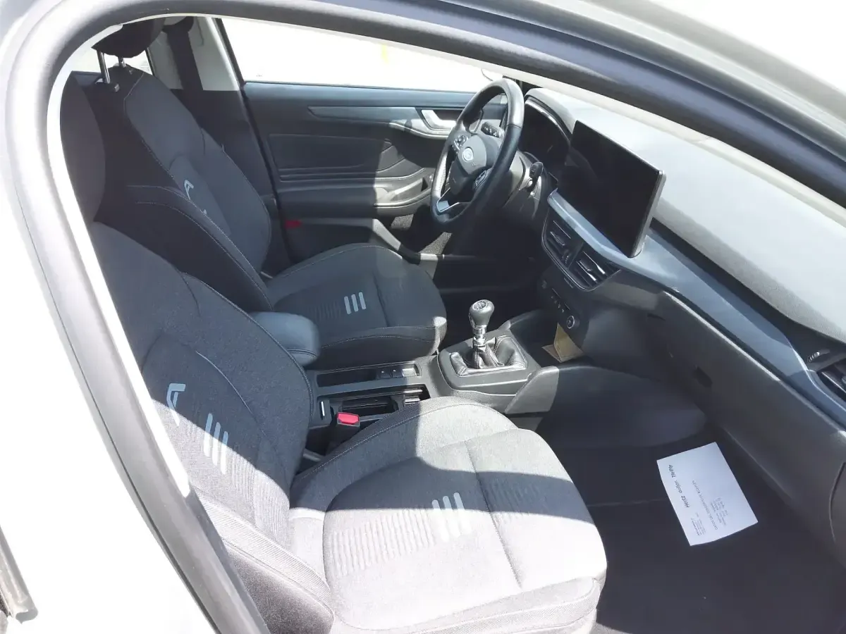 Usado Ford Focus Active 125 CV (91 kW) 2024 Gris Utilitario