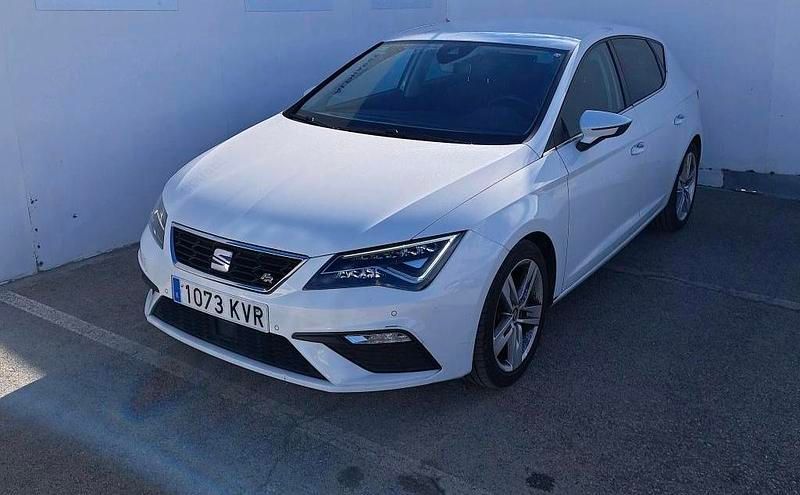 Usado Seat Leon FR 150 CV (110 kW) 2019 Blanco Utilitario