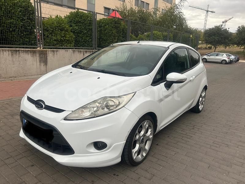 Usado Ford Fiesta Sport 95 CV (69 kW) 2010 Blanco Utilitario