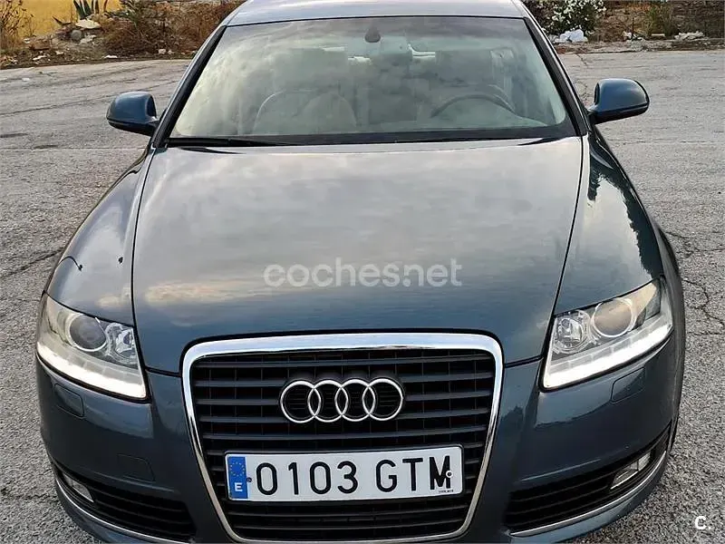 Usado Audi A6 170 CV (125 kW) 2010 Azul Berlina
