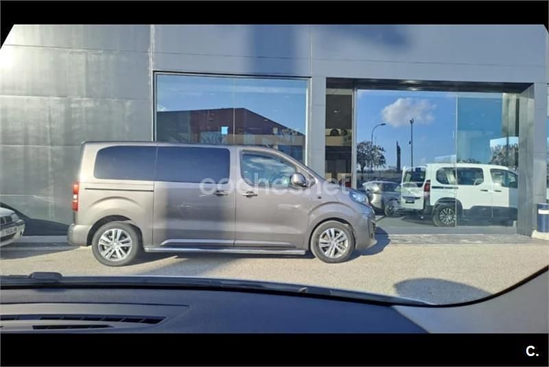 Gris / plata Usado 2019 Peugeot Traveller Active Van | 24.990 € (Un poco caro) - Imagen 1/4