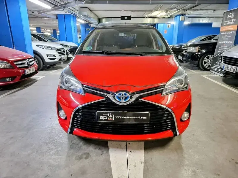 Occasion Toyota Yaris City 69 PK (50 kW) 2016 Rood Sedan
