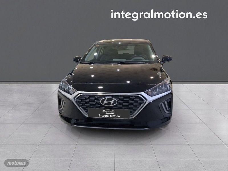 Usado Hyundai Ioniq 141 CV (103 kW) 2021 Negro Utilitario
