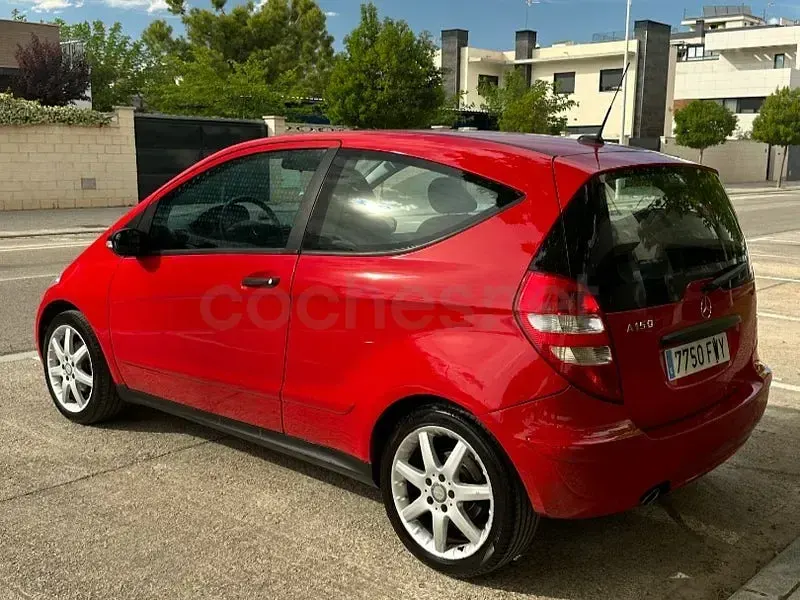 Usado Mercedes A150 Avantgarde 95 CV (69 kW) 2007 Rojo Berlina