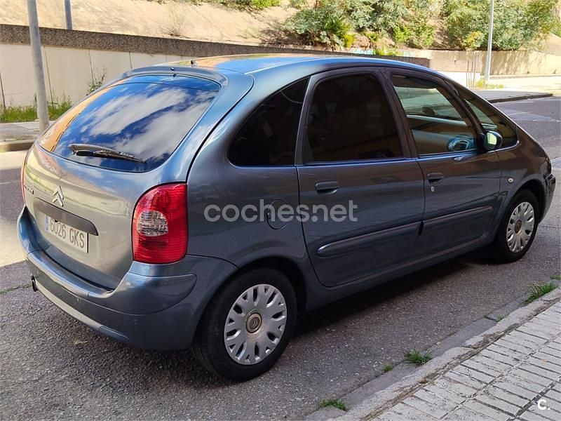 Usado Citroën Xsara Picasso 92 CV (67 kW) 2010 Gris / plata Monovolumen